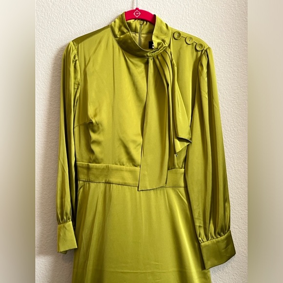 Alexia Admor Brooklyn Chartreuse Luxe Satin Fit & Flare Midi Dress Size 8 - Picture 6 of 9